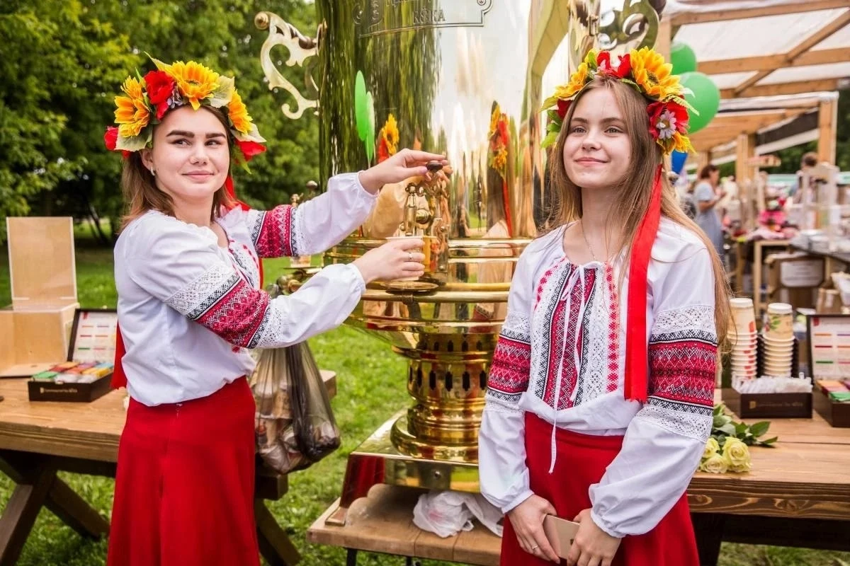 ВРЕМЯ ЧАГИ опять собирает чемоданы и уже завтра впервые стартует на