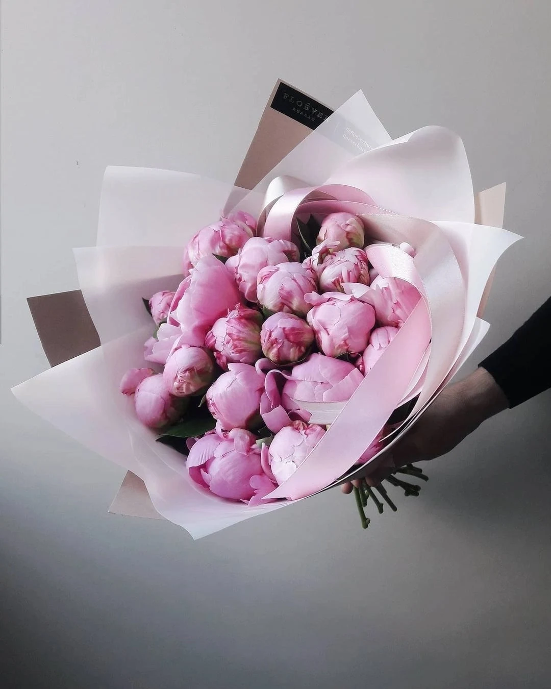 Девушки, поздравляем вас, с вашим днём!🌷